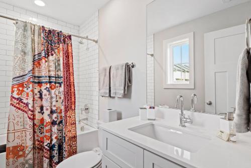 3 Bedroom Townhome in the Heart of Nashville! in Nashville, USA