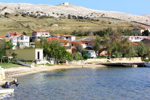 Apartments by the sea Dinjiska, Pag - 9386