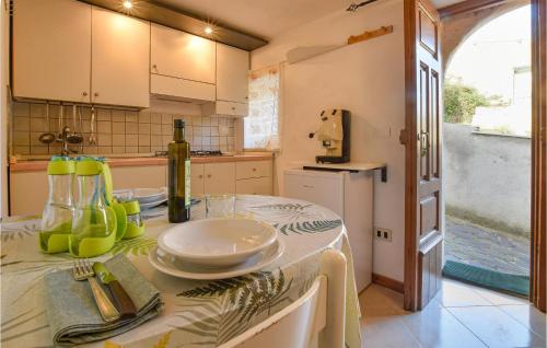 Beautiful Apartment In Zambrone With Kitchen