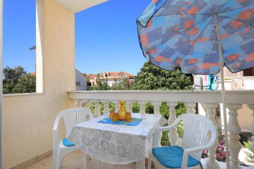 Apartment Brodarica 15270a - image 3