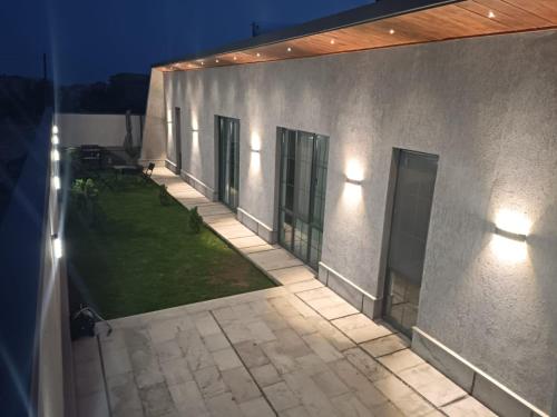 2 bedrooms, 3 beds