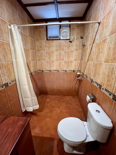 Twin Room image 4