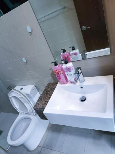 AFFORDABLE TWO PALMTREE VILLAS NEAR NAIA3 NEWPORT BOULEVARD PASAY CITY, Manila (fotografie 8)
