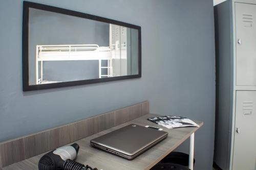 Quart Youth Hostel & Apartments - image 11