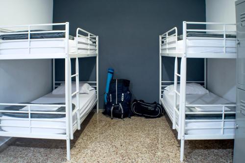 Bed in 6-Bed Mixed Dormitory Room image 4