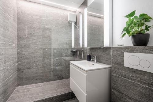 LAAX Homes - Val Signina 4-3 - Apartment - Laax