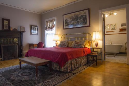 Deluxe King Room room in Lehmann House Bed & Breakfast