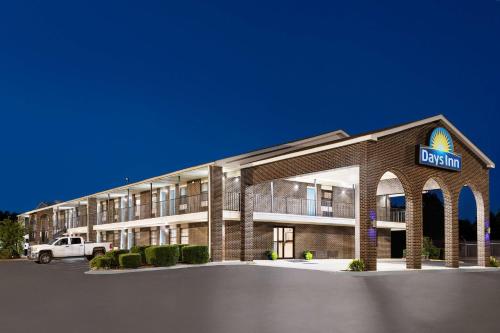 Days Inn by Wyndham Demopolis - image 12