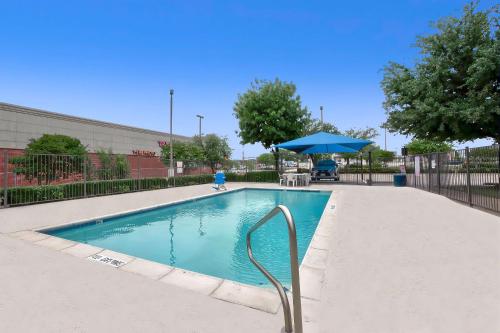 Motel 6-Benbrook, TX - Fort Worth