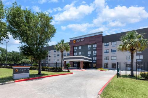 La Quinta by Wyndham Houston NW Brookhollow in Houston, USA