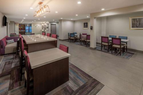 La Quinta Inn & Suites by Wyndham Houston Northwest