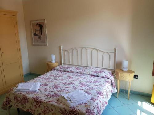 2 bedrooms, 3 beds