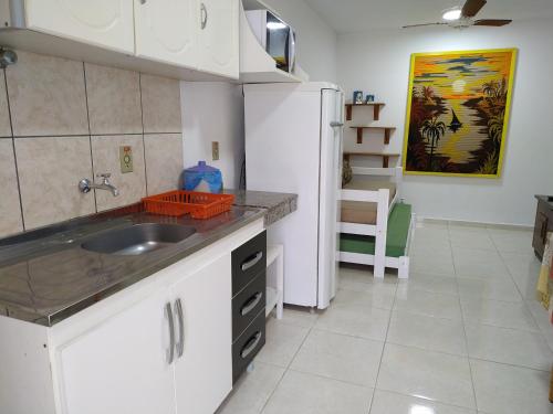 ห้องครัว, Residencial Praia Bombas in บอมบาส