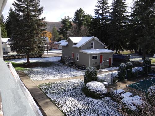 Edelweiss Ski Lodge