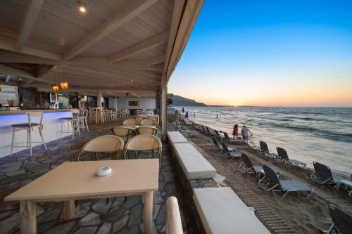 Restaurant, Aeolos Beach Resort in Malia