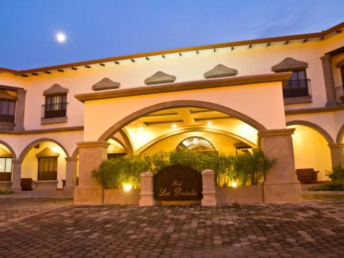 酒店外观, 罗斯波塔利斯酒店 (Hotel Los Portales) in 奇南德加