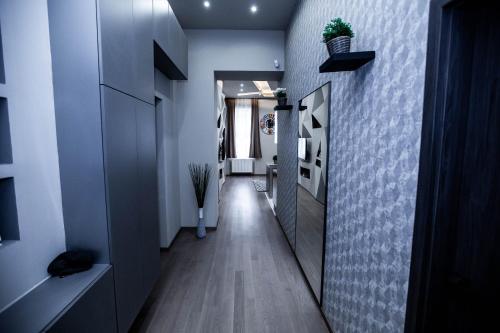 Luna Lux Residency - image 5