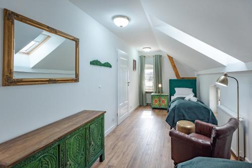 2 bedrooms, 4 beds