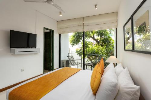 Rockwell Colombo Room Type - Standard