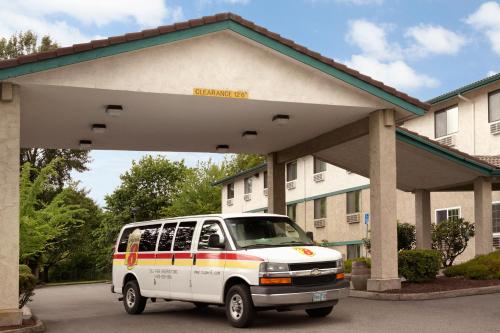 入口, 波特蘭機場速8酒店 (Super 8 By Wyndham Portland Airport) in 波特蘭東北