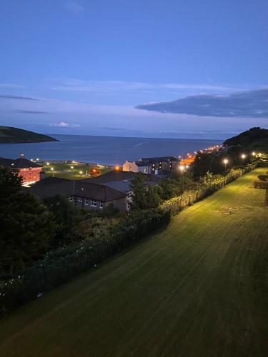 Sunnyside View Apartment -modern & cosy apartment with magnificent views to match in Youghal