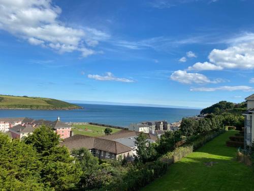 Sunnyside View Apartment -modern & cosy apartment with magnificent views to match in Youghal