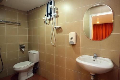 room detail thumbnail 2