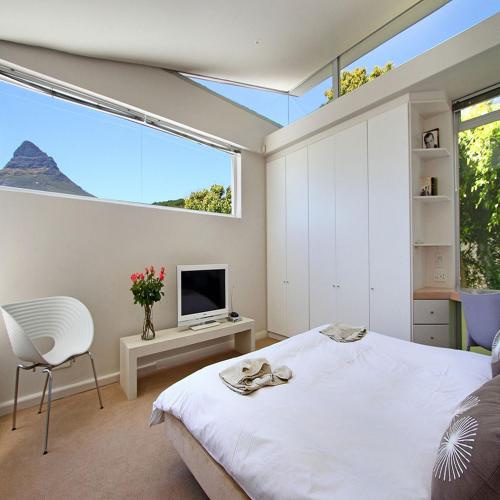 Two-Bedroom Apartment with Sea View - Penthouse image 10