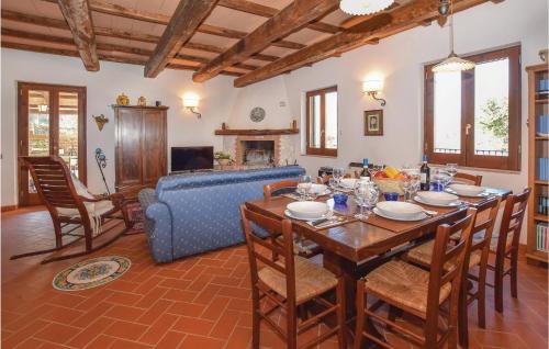  Il Cacciatore Di Lucciole in Montecchio