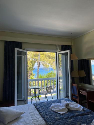 Theodorou Beach Hotel Apartments - image 7
