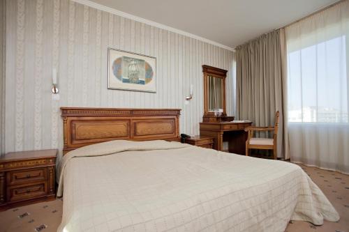 Mirage Hotel - image 8