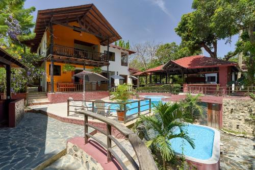 Villa Bayacanes con piscinas privadas