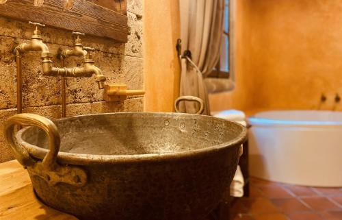 S.Nikolis' Historic Boutique Hotel - image 13