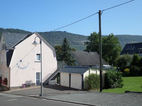 Ferienwohnungen und Gästezimmer Peter Busch