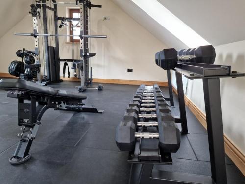 St Martin's House With Hot Tub and Gym in Tranent