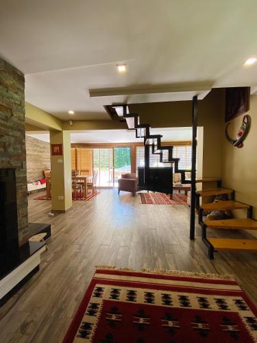 Brezovica Luxury Villa in Prevalle