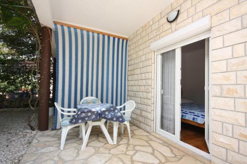 Apartments and rooms with parking space Jezera Murter - 5082 - image 3
