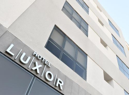 출입구, Luxor Hotel & Spa in 살타