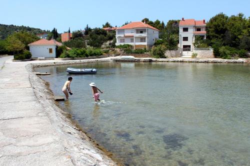 Apartments by the sea Zdrelac, Pasman - 8299