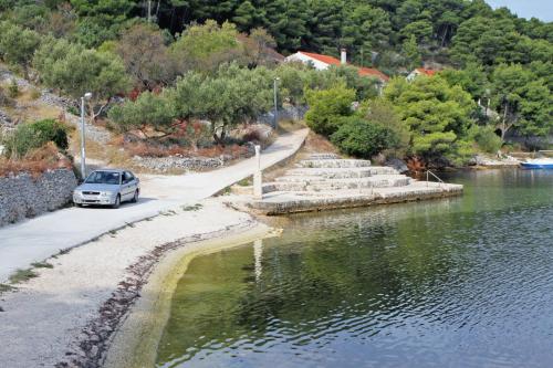 Holiday house with a parking space Bobovisca, Brac - 11435