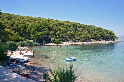 Seaside holiday house Postira Brac - 13001 - main image