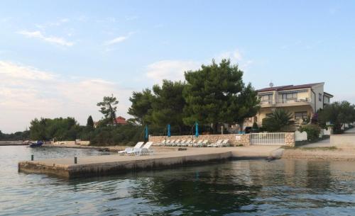 Family friendly seaside apartments Pirovac Sibenik - 13692 - image 14