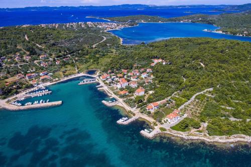 Seaside holiday house Zdrelac Pasman - 340 - image 5
