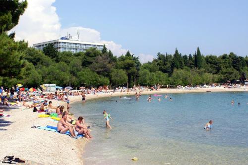 Apartments by the sea Tribunj, Vodice - 15233