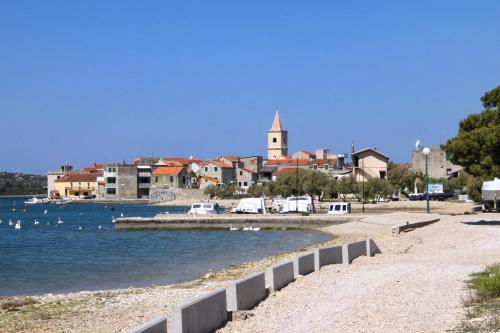  Apartments with a parking space Pirovac, Sibenik - 15271 in Pirovac