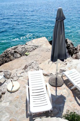 Apartments by the sea Primosten - 15704 - main image