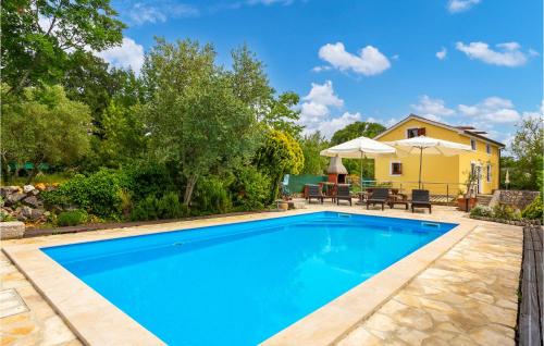 Amazing home in Malinska with 4 Bedrooms, WiFi and Outdoor swimming pool - Malinska