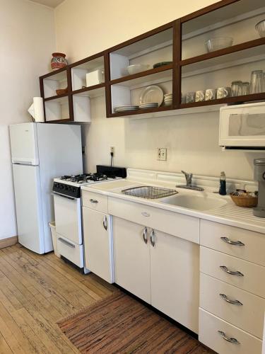 Kitchen, Canyon Rose Suites in Bisbee (AZ)