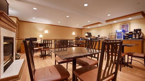 Best Western Crown Inn & Suites in Batavia