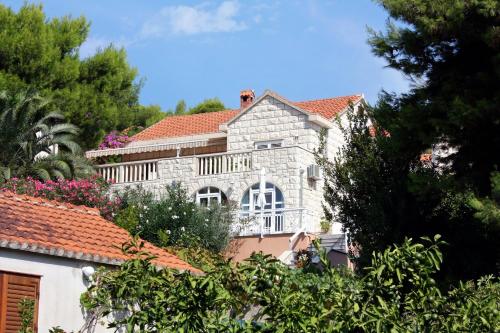  Apartments by the sea Sumartin, Brac - 4803 in Sumartin
